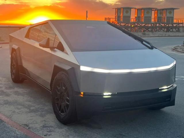 [입항예정] 2025 사이버트럭 AWD